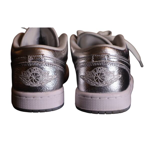 Nike Air Jordan 1 Low SE ‘Metallic Silver’ (FN5030‑001) – Women’s 7 - Picture 6 of 8